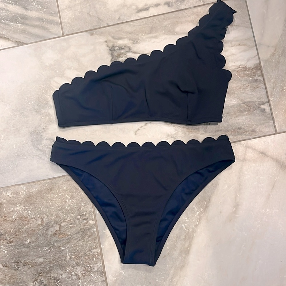 Cupshe one shoulder scallop bikini, navy blue Medium